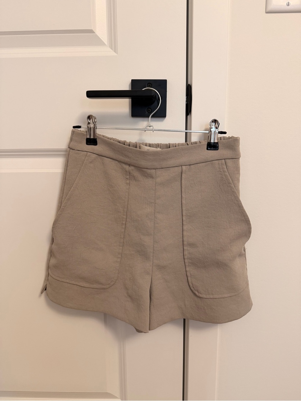 Aritzia Wilfred Bossier shorts - Picture 1 of 4